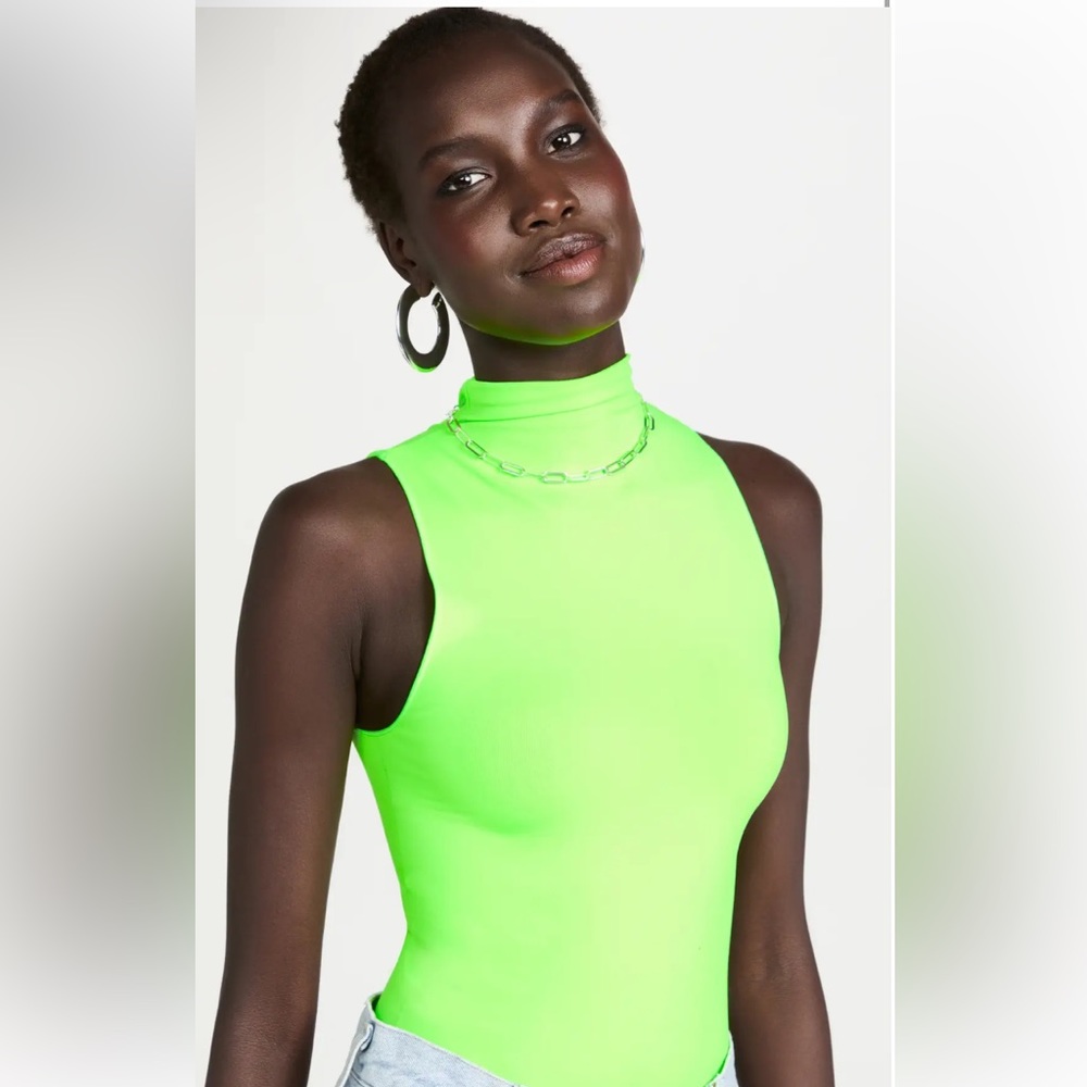 Good American-NWT Essentials Seamless Funnel Tank Thong Bodysuit in Chartreuse